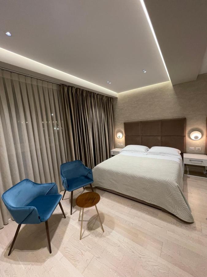 Oresti Center Hotel 3*