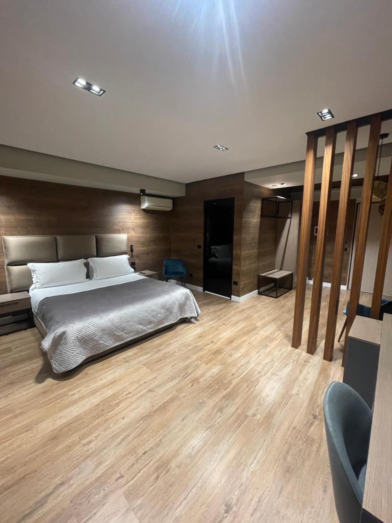 Hotel Oresti Center